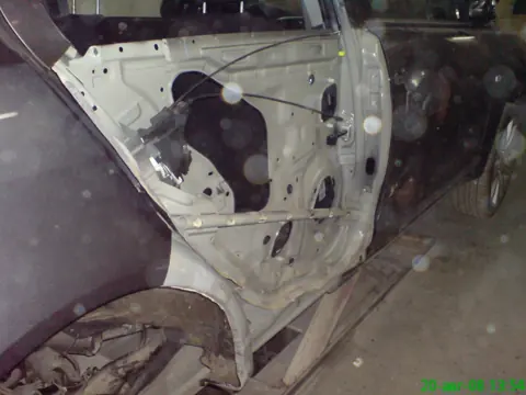 Mitsubishi — repair photo 6 at AUTO-M
